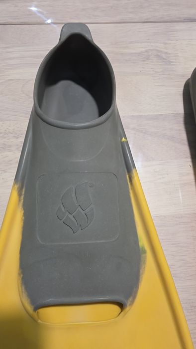 Продам ласты б/у в отличном состоянии