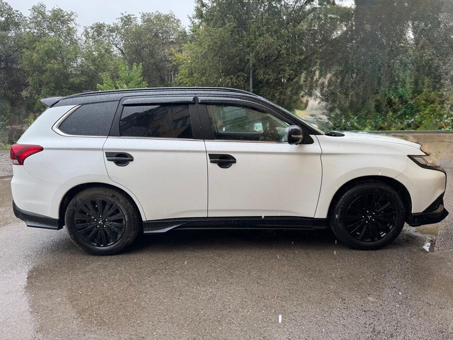 Продам Митсубиси Аутлендер