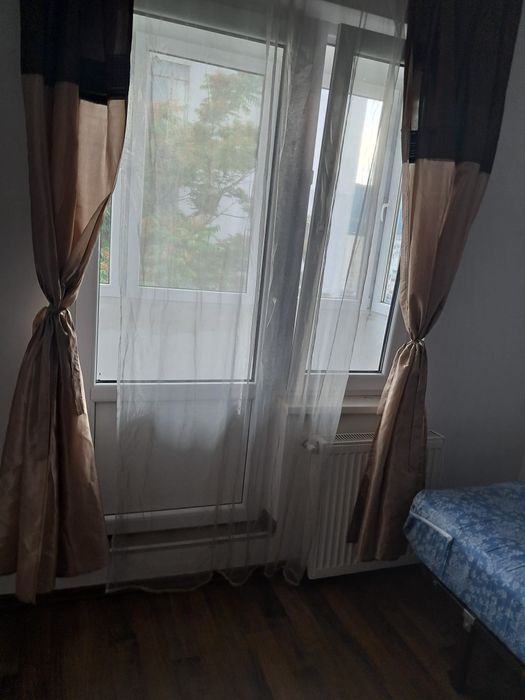Inchiriez apartament 4 camere