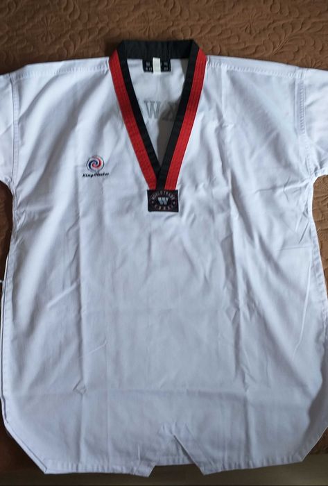 Спортен комплект за таекуондо