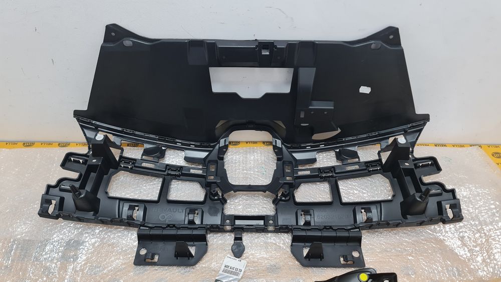 Grila masca radiator trager far led proiector Renault Megane 5 V Etech