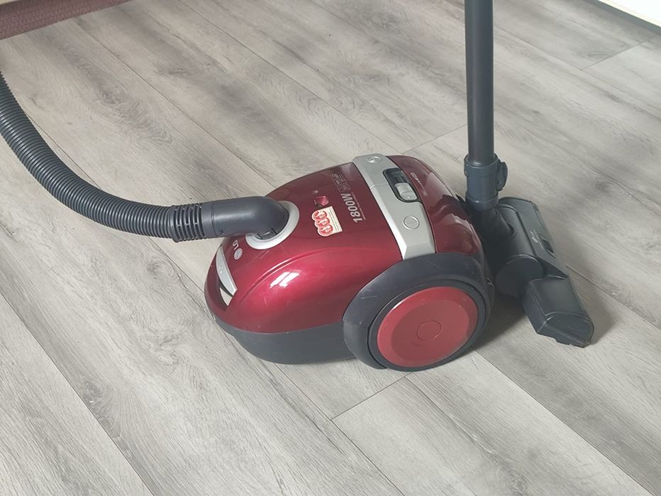 Пылесос рабочий хорошим состоянии