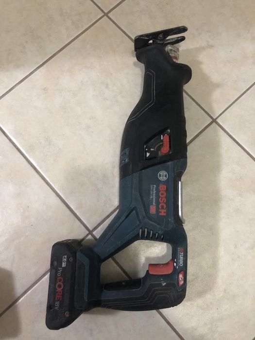 Fierastrau Sabie Bosch GSA 18v - 28 cu acumulator de 4ah Pro Core