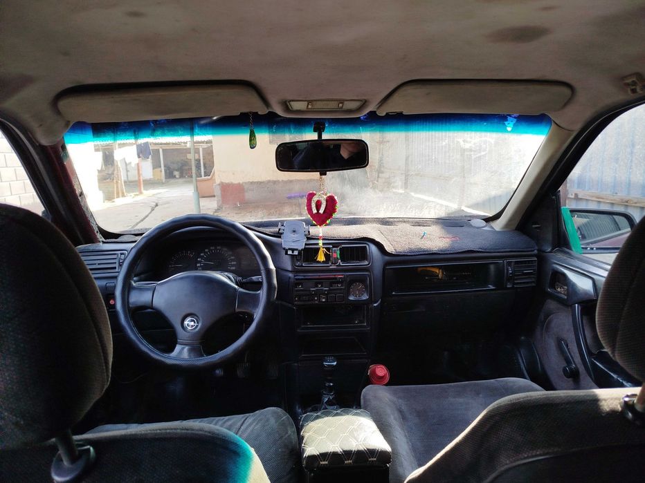 Опел Вектра 1,8 куб