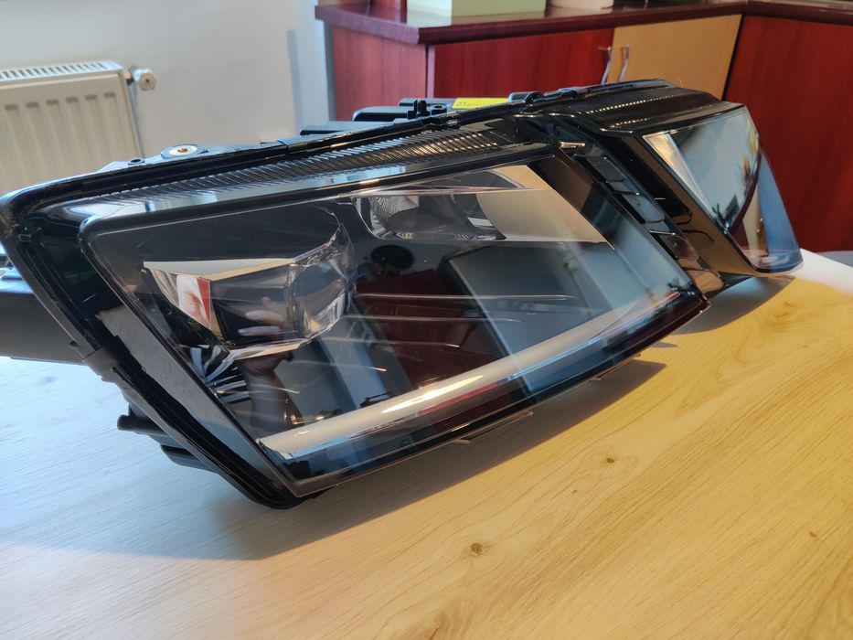 Far dreapta NOU, LED Skoda Octavia 2018