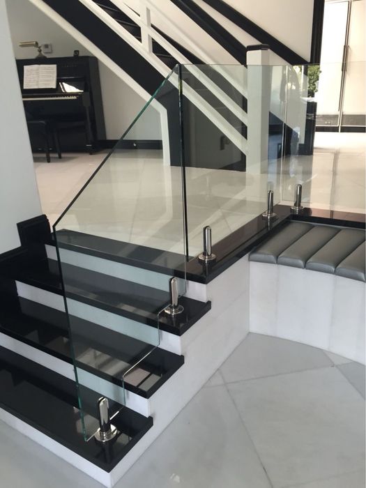 Balustrada de sticla