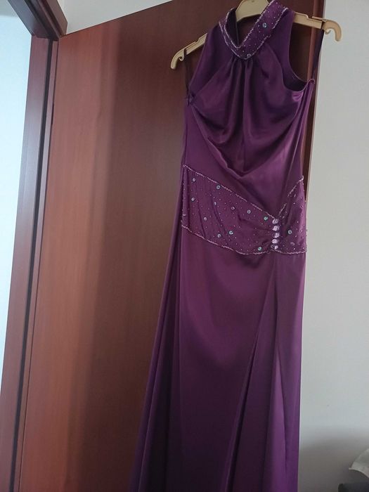 Fuste gri noi cu eticheta si rochii lungi noi