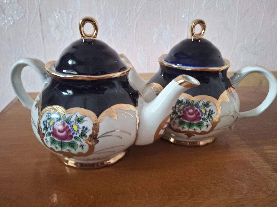 Чайник фарфоровая