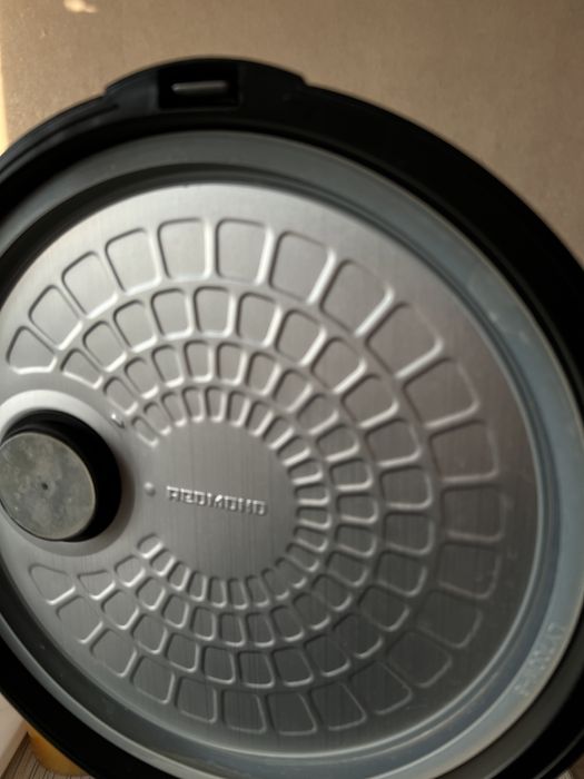 Мультиварка Redmond RMC-M38