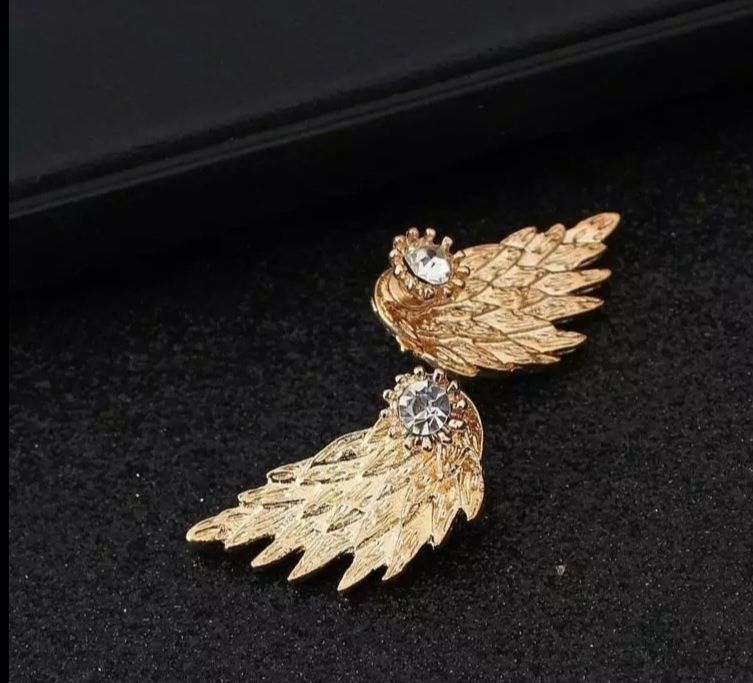 Нови обеци. Медицинско злато. Много елегантни и красиви.