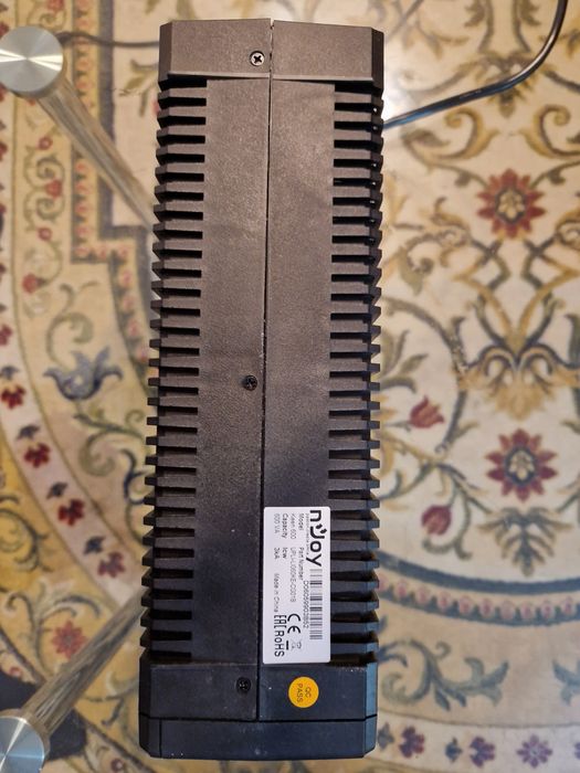 Vând UPS nJoy Keen 500, două prize