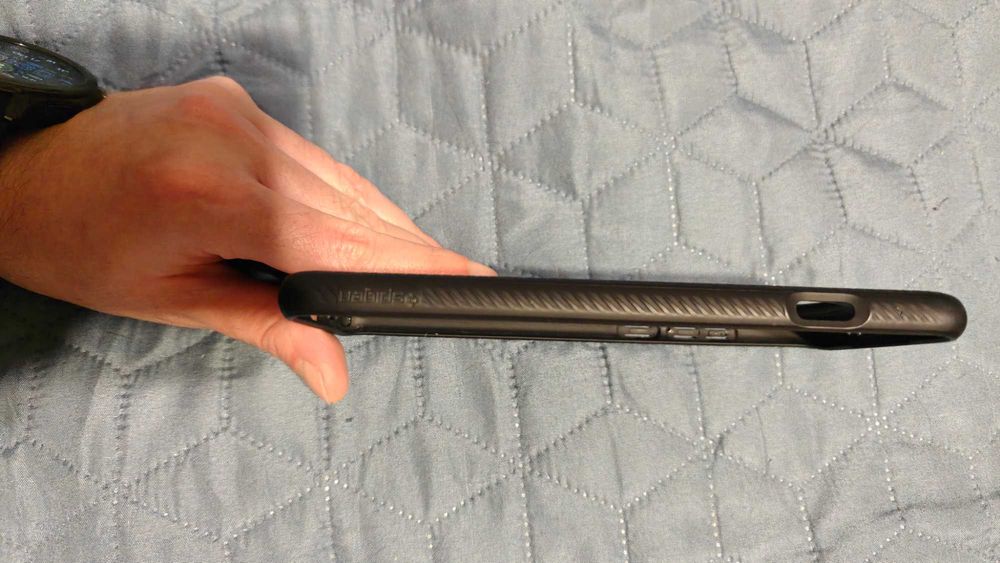 OnePlus 12 Калъф Spigen Liquid Air - Отлична Защита и Сцепление!