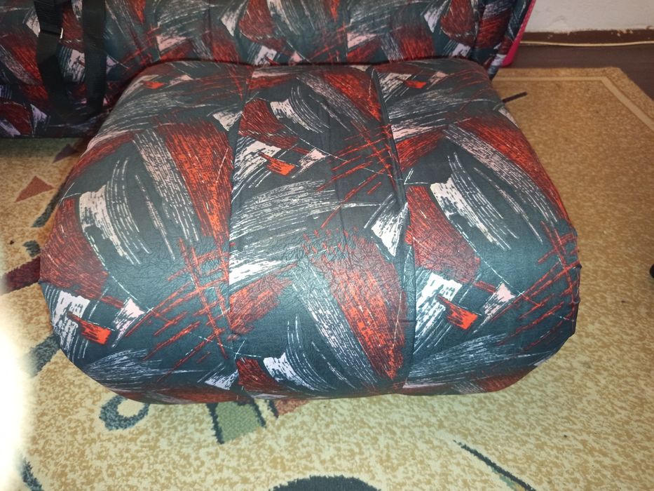 Холна гарнитура - разтегателен диван, два фотьойла и две таблетки