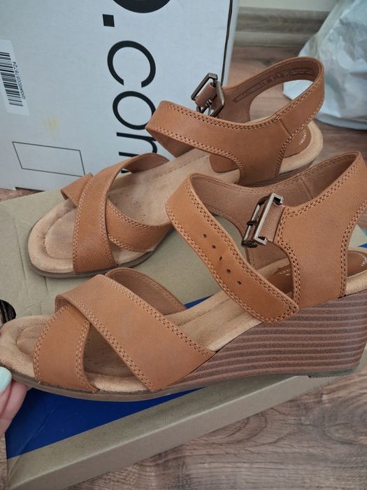 Сандали на платформа Clarks