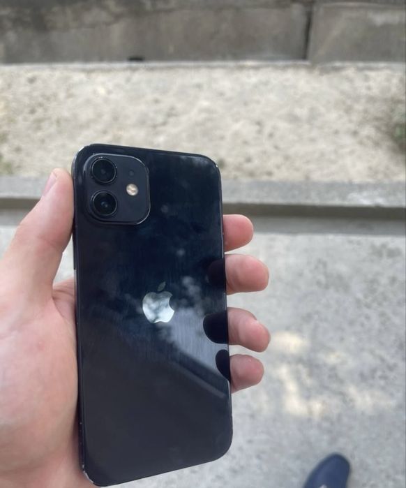 Iphone 12 akumlyator almashgan feys yoq qogan joylar iwlidi