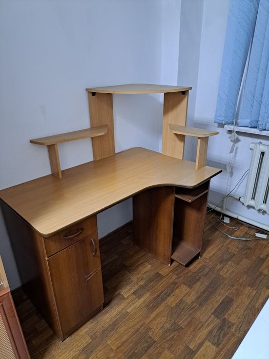 Продам офисную мебель