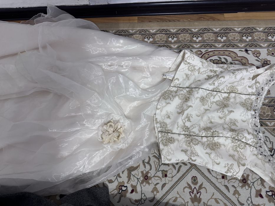 Бесплатно отдам одежду ,12-14лет маоьчик