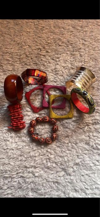 Bijuterii si gablonțuri