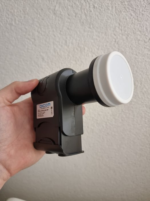 LNB DICOM cu 4 iesiri