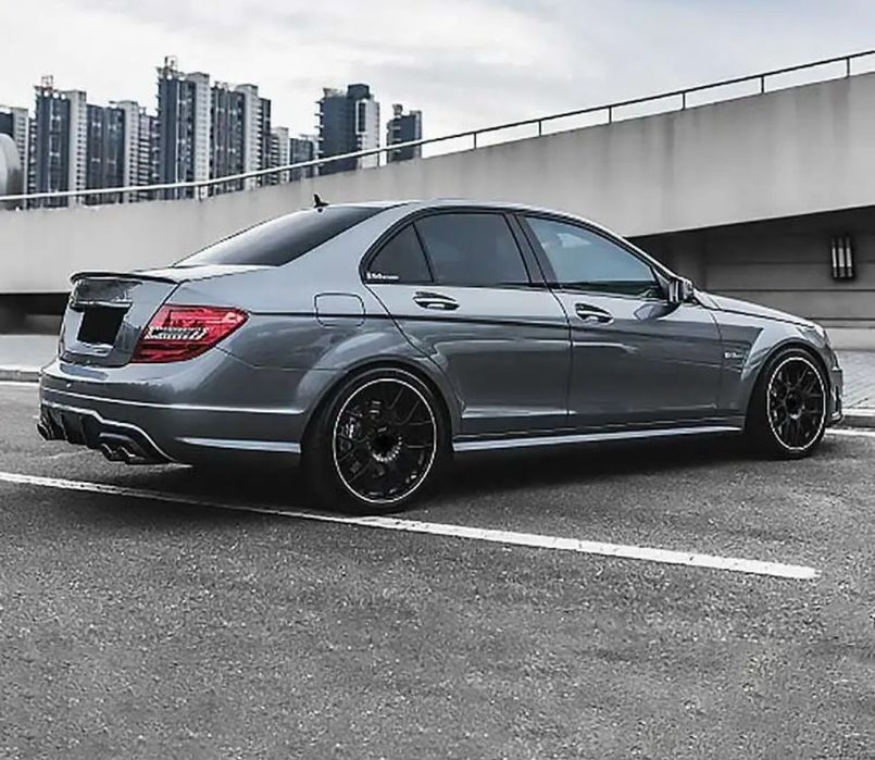 Тюнинг W204 AMG обвес Элероны сплитер диффузор
