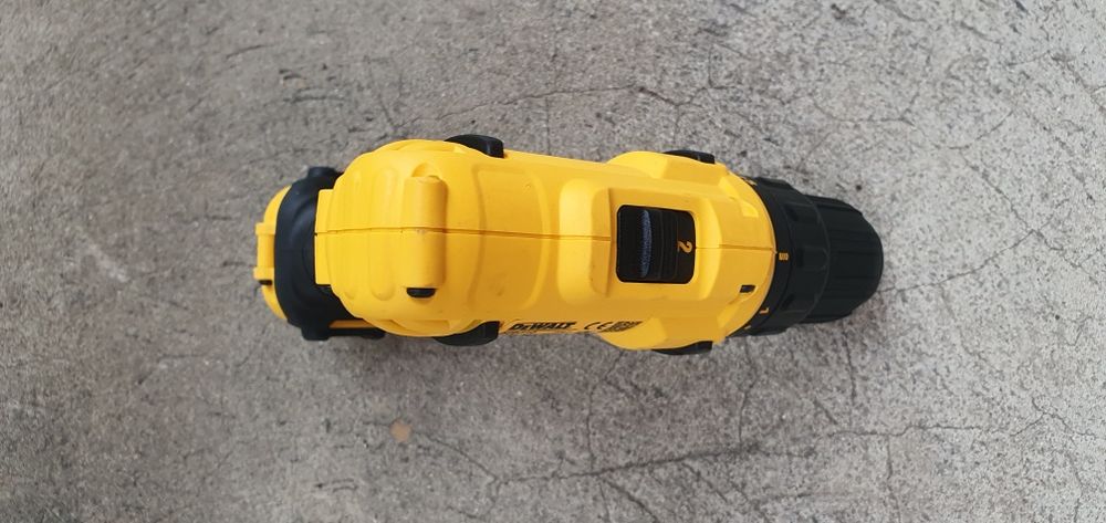 Auto filetanta dewalt 12V.