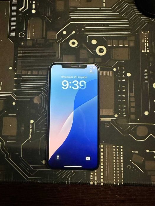 iPhone XS 64 GB – нова батерия, отлично състояние