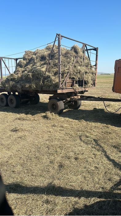 Продам прицеп сеновозка птс -13