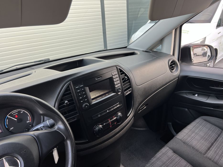 Mercedes E - Vito • Full Electric • 2020 • Automat • 76.000 Km •