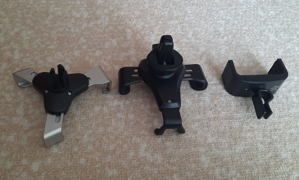 3 броя стойки за телефон и много крушки за автомобил-промоция !