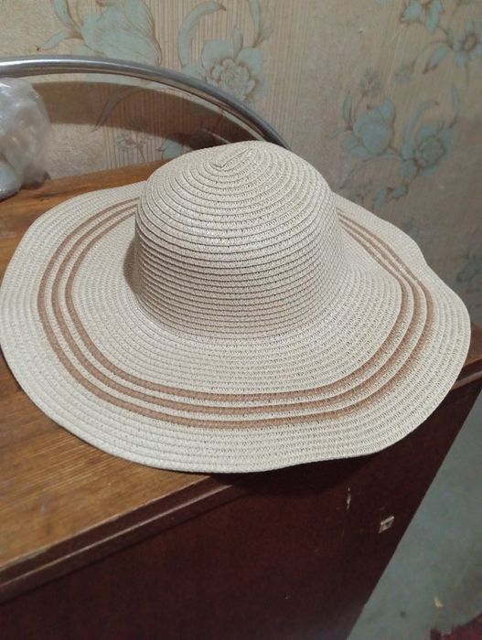 Продам женскую шляпу