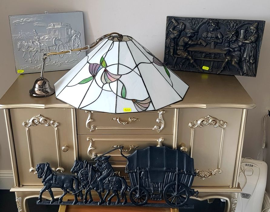 Candelabru/Tablou basorelief  vechi din metal