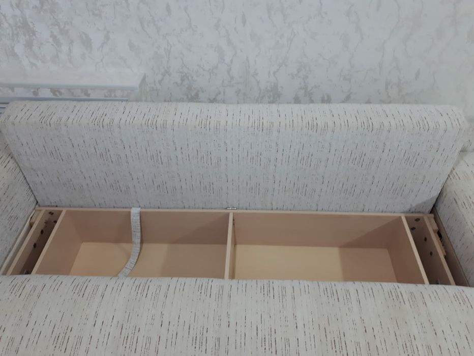 Продам диван в отличном состоянии