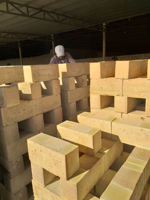 Pishgan gʻisht  hom gʻisht