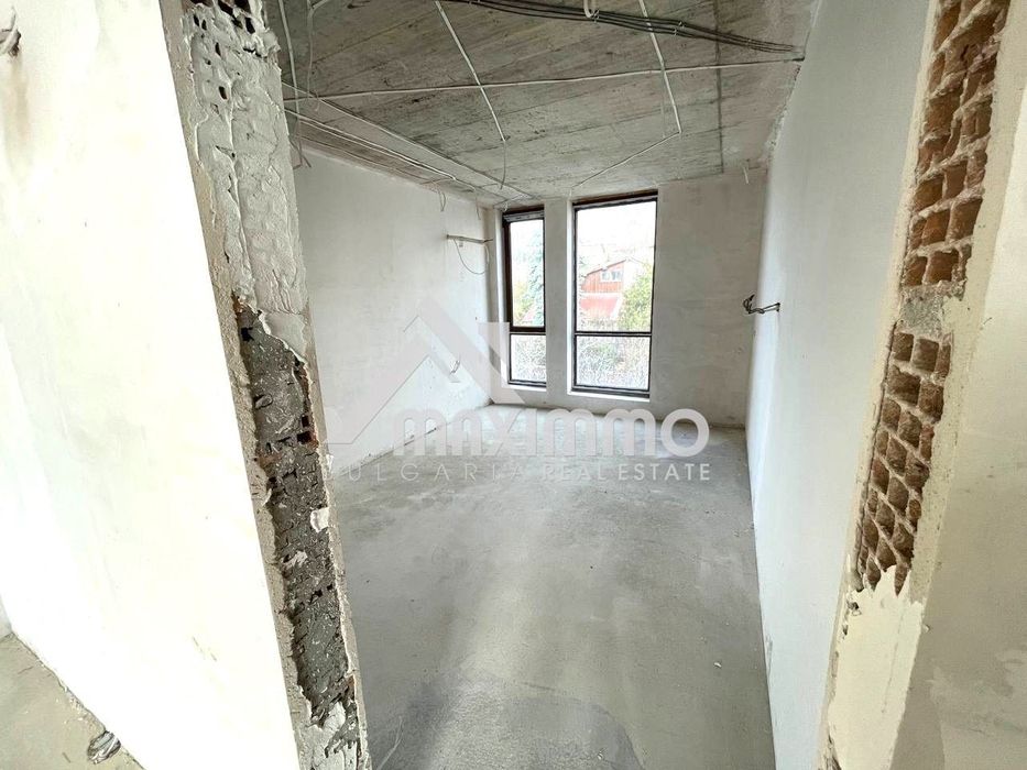 Продава се Четиристаен апартамент в Варна, Младост 1 - 123 кв.м за 1219 €/кв.м - Снимка #5