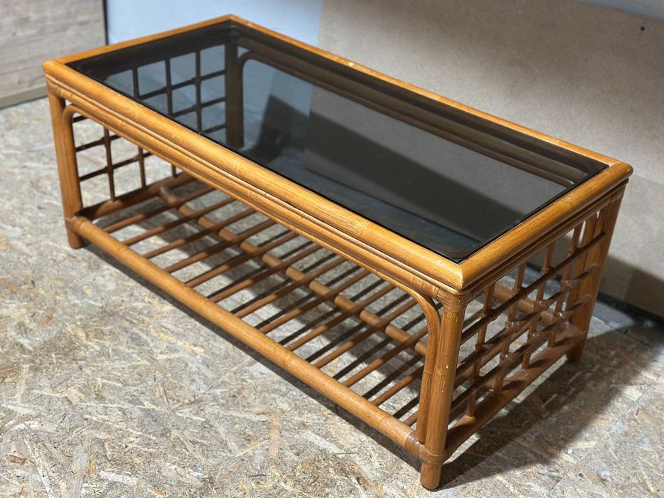Masuta de cafea din ratan cu blat de sticla fumuriu; Blat 108x53 cm