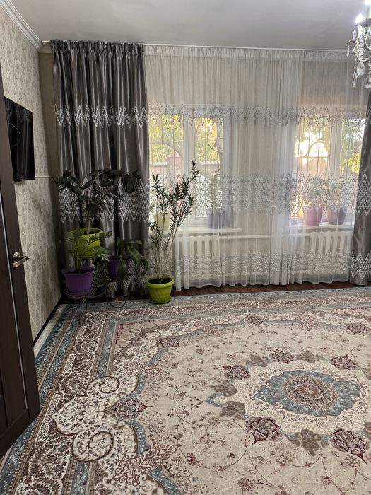 Продам дом с мебелю есть торг