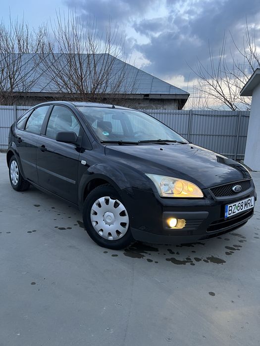 Vand Ford focus 1,6 benzina