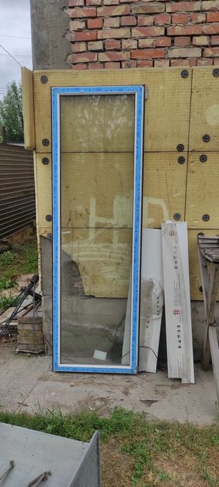 Пластиковые окна и двери б/у.