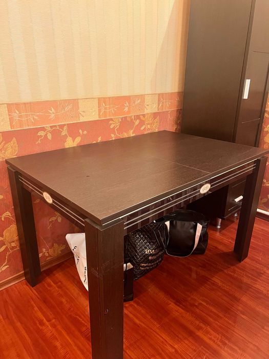 продам стол 130 на 80 см