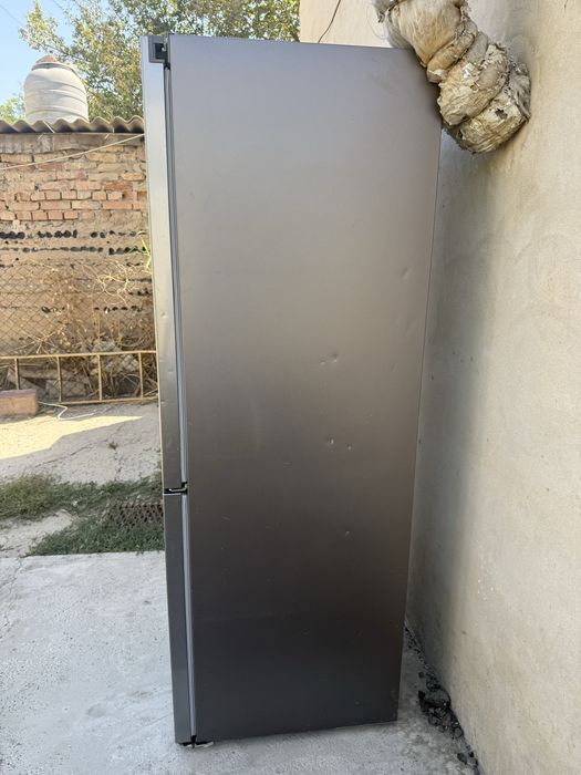 Продам Холодильник LG