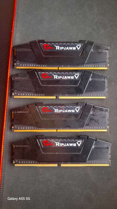 Kit Memorie RAM G.Skill Ripjaws V 32GB (4x8GB) DDR4 3000MHz CL14
