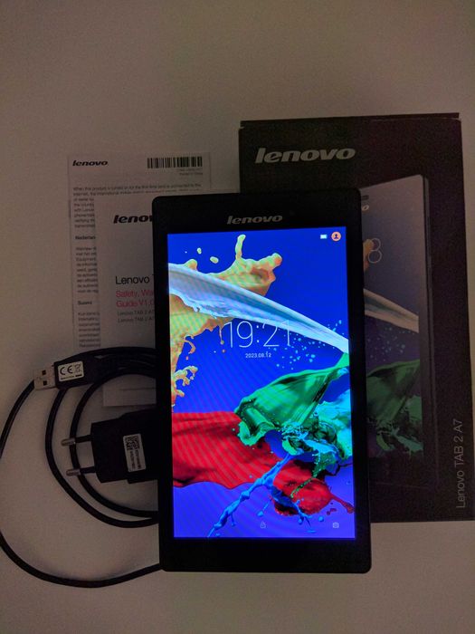 Таблет Lenovo Tab 2 A7-10F с инсталирани навигации