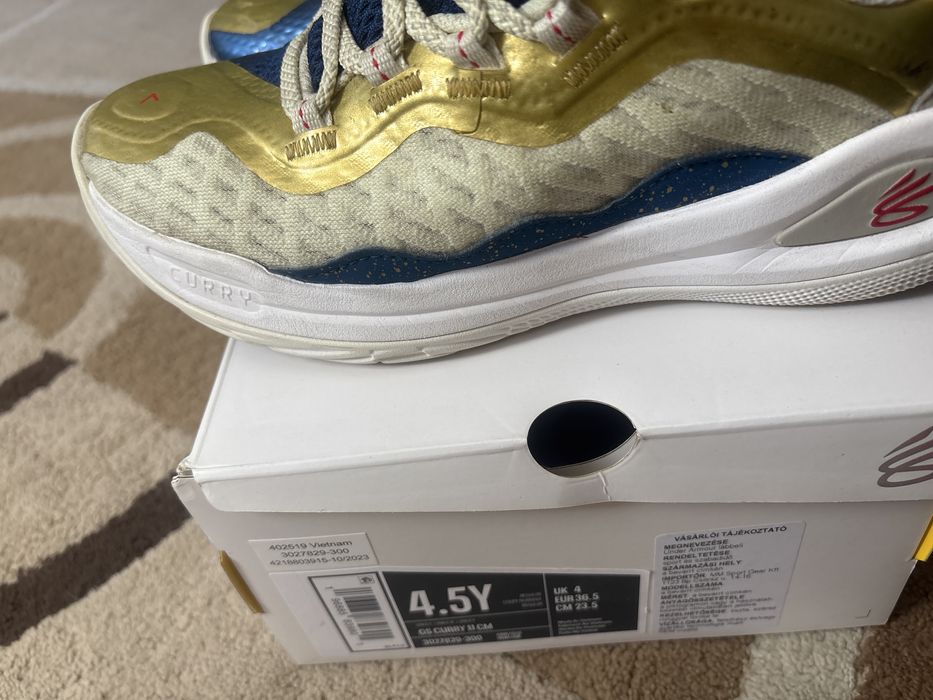 Adidasi  baschet curry 11