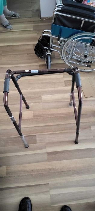 baston din aluminiu pliabil