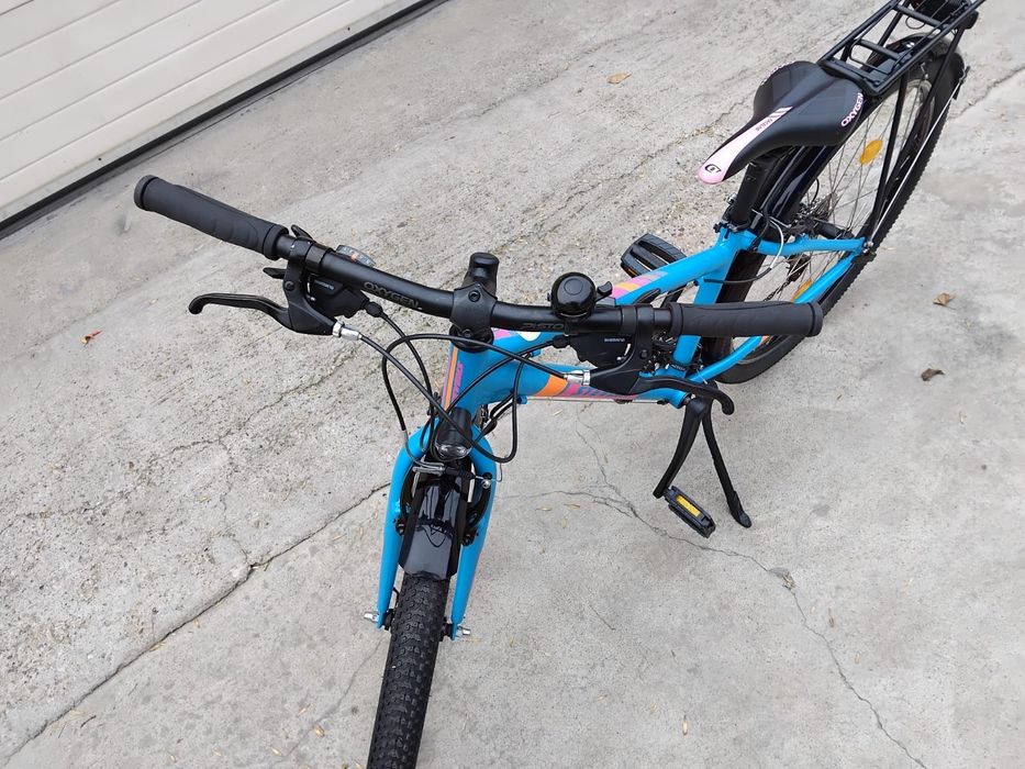 Vând bicicleta din aluminiu