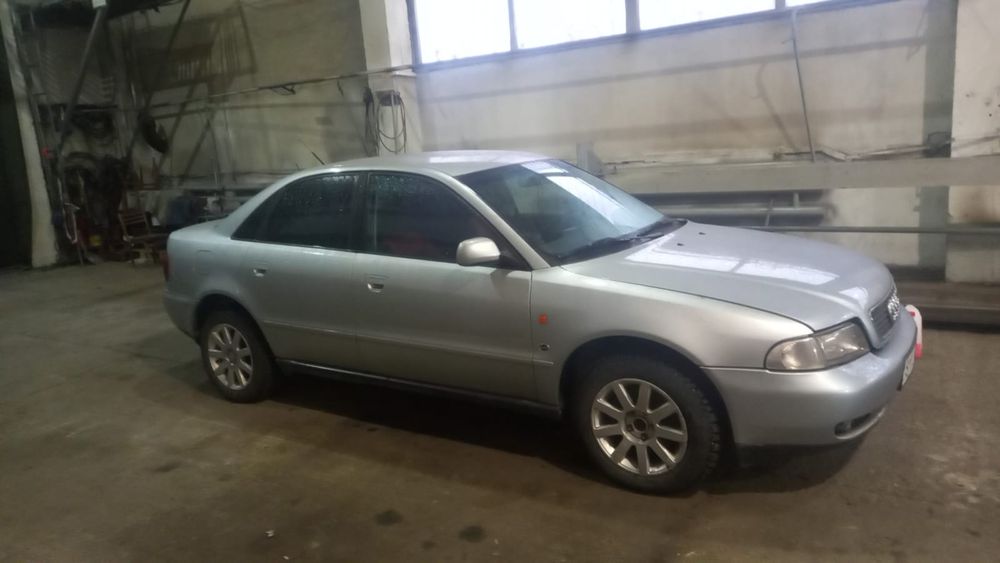 Прода Ауди А4  2,6