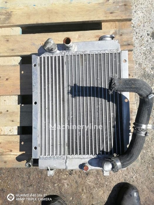 Radiator de racire pentru motoare pentru excavator