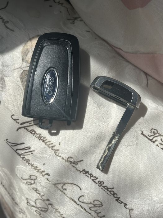 Cheie Ford originală tip briceag 3 butoane (Focus / Fiesta / Mondeo)
