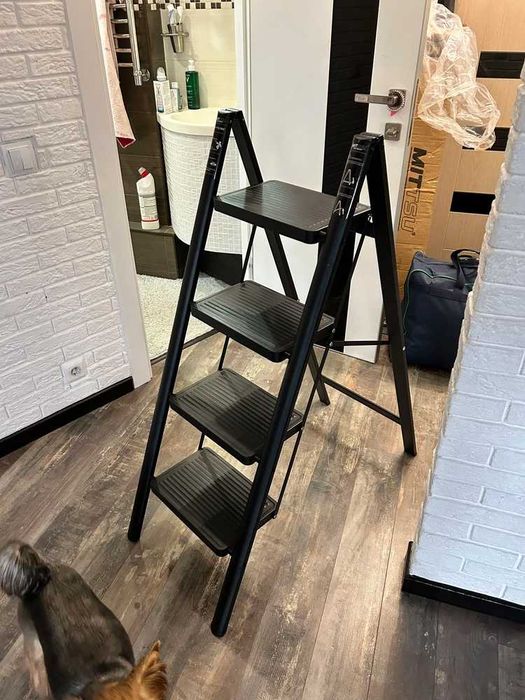 Лестница, стремянка, не скользит 4,5 - Ступеней, до 120 кг