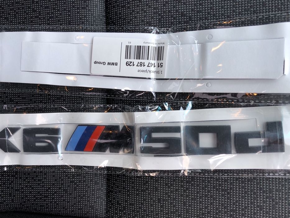 Emblema Sticker Logo Aripa Bmw Black Neagra Negre X6M50d i E71 F16 G06